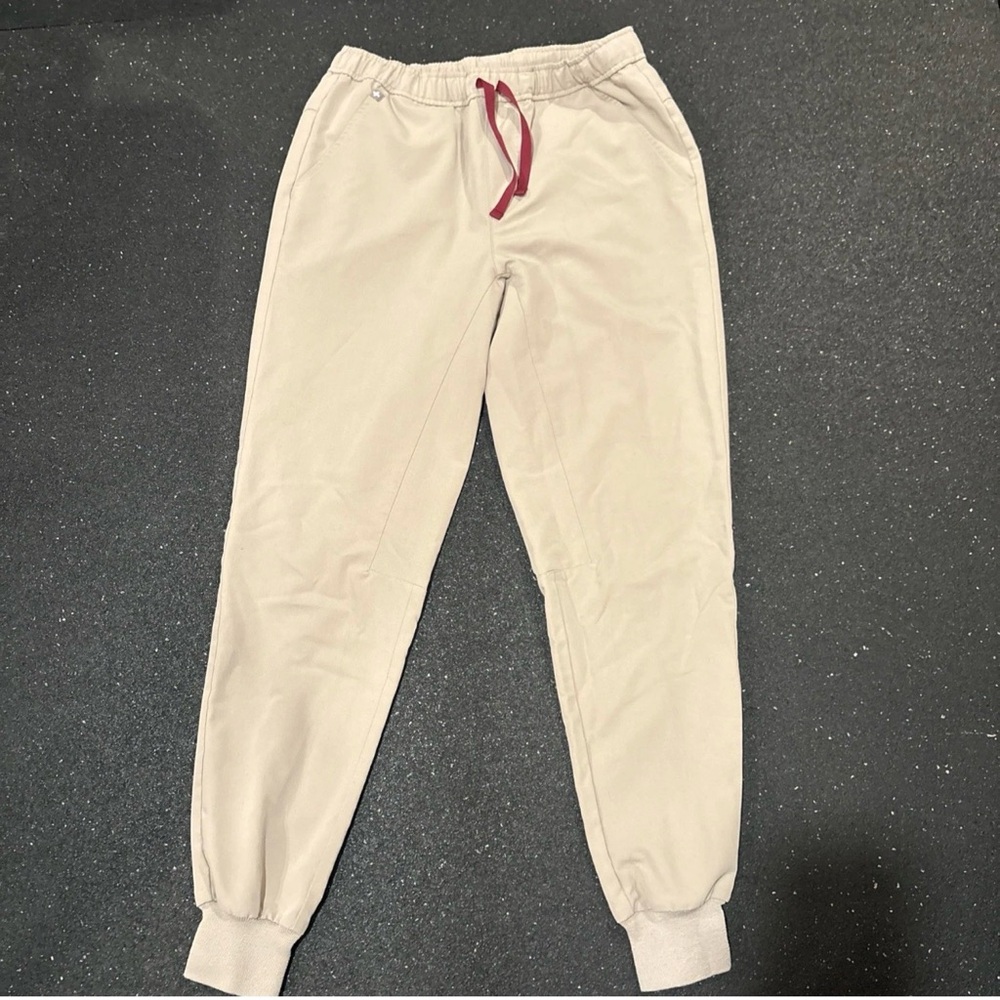 FIGS Zamora Jogger Pants Mens Small Beige Boulder Technical Collection Scrubs
